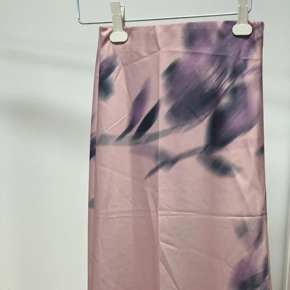 Melody satin slip midi skirt - Dynamite size L - Picture 3 of 5